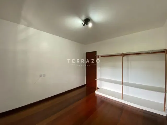Imagem 8: Casa para Aluguel, 3 Quartos, 1 Suíte, 2 Vagas, Golfe - Teresópolis/Rj - R$ 3500,00