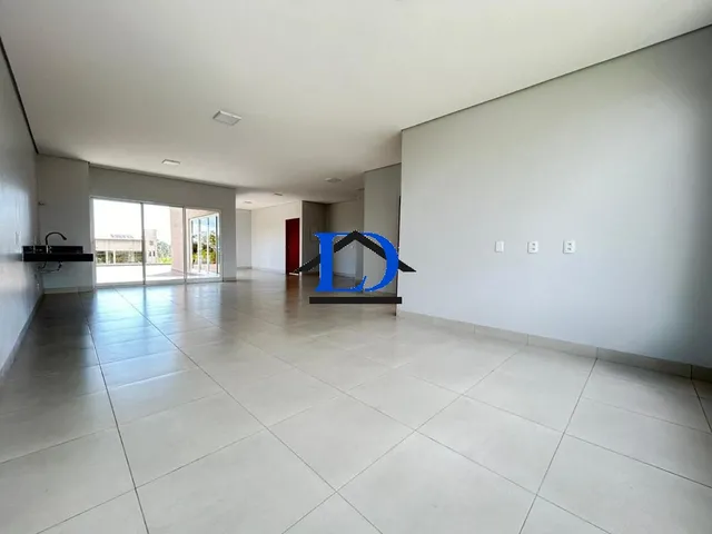 Imagem 15: Chácara em Condomínio de Luxo em Trindade-GO: 3 Quartos, 3 Suítes, 3 Salas, 5