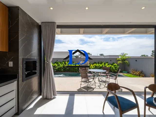 Imagem 4: Casa em Condomínio de Luxo à Venda em Senador Canedo-GO, Jardins Nápoles: 4 Quartos, 4