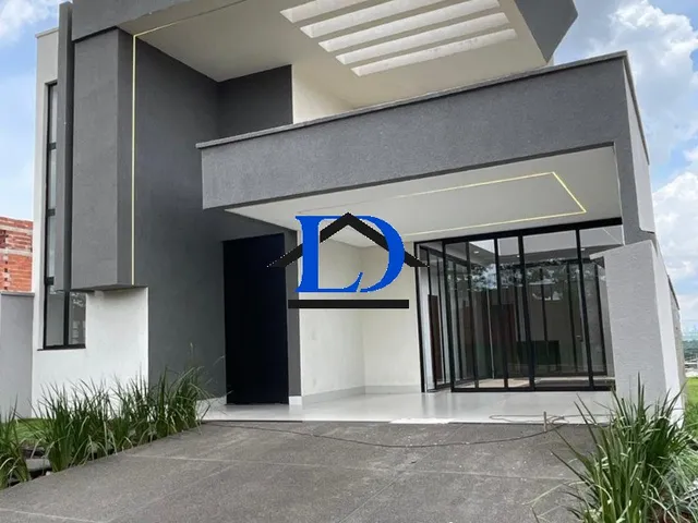 Imagem 4: Casa de Alto Padrão à Venda em Condomínio Exclusivo em Senador Canedo-GO: 3 Quartos, 3