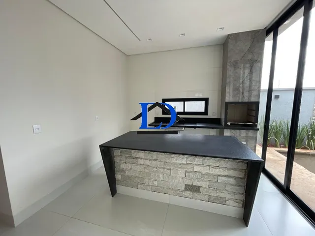 Imagem 9: Casa de Alto Padrão à Venda em Condomínio Exclusivo em Senador Canedo-GO: 3 Quartos, 3