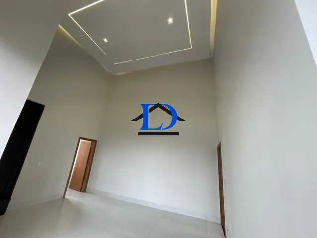 Imagem 3: Casa de Alto Padrão à Venda em Condomínio Exclusivo em Senador Canedo-GO: 3 Quartos, 3