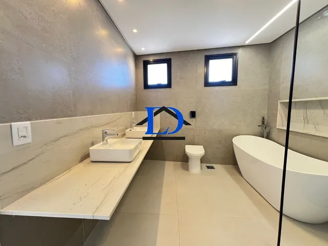 Imagem 16: Imperdível: Casa de luxo em condomínio, 4 suítes, 3 salas, 6 banheiros, 4 vagas