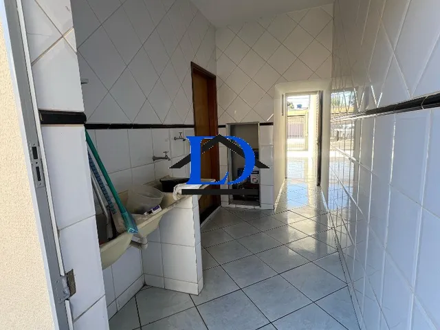 Imagem 10: Casa à venda no Jardim América em Goiânia-GO: Sobrado com 3 quartos, suíte, 2 salas