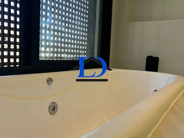 Imagem 12: Oportunidade Única: Casa em Condomínio de Alto Padrão com 4 Suítes e Piscina Aquecida