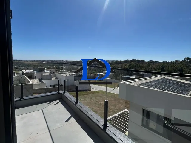 Imagem 15: Oportunidade Única: Casa em Condomínio de Alto Padrão com 4 Suítes e Piscina Aquecida