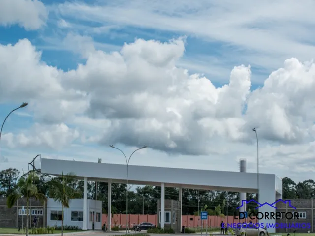 Imagem: Casa de alto padrão à venda em condomínio