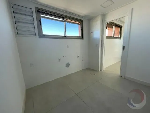 Imagem 8: Apartamento para Venda em Florianópolis, Agronômica, 3 Dormitórios, 3 Suítes, 5