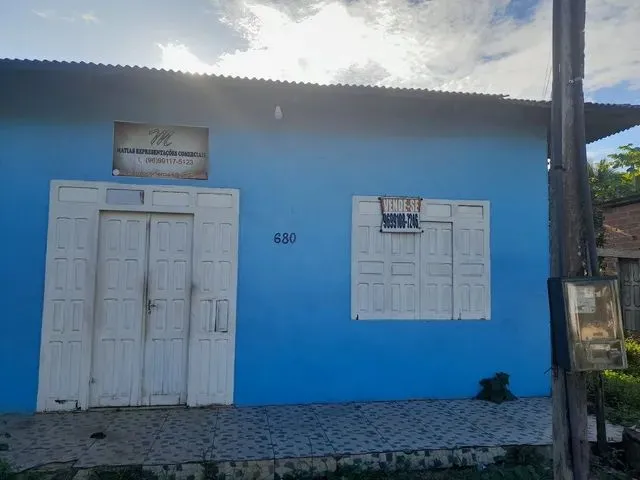 Imagem: A casa possui 3 Dormitórios, 1 Banheiro, 1 Vaga na garagem
