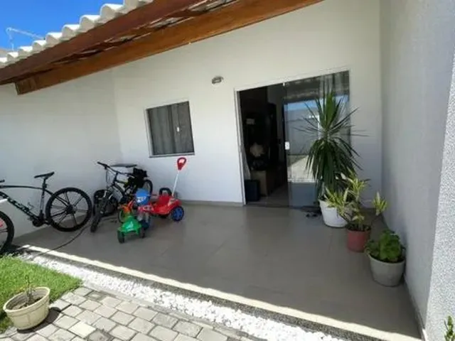 Imagem: O apartamento possui 2 Dormitórios, 1 Suíte, 2 Banheiros,