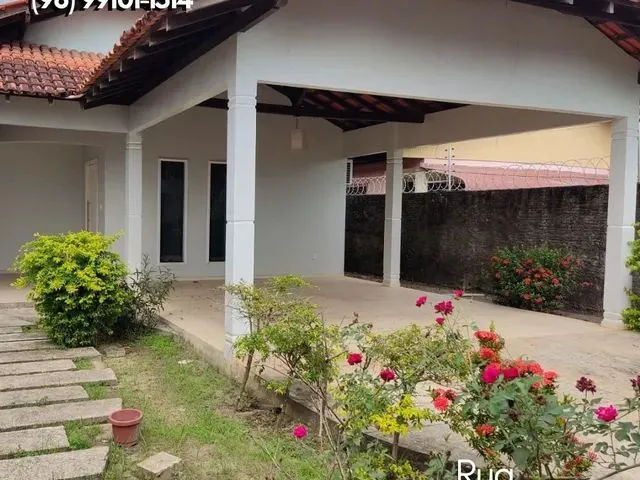 Imagem: A casa possui 3 Dormitórios, 2 Suítes, 3 Banheiros, 3