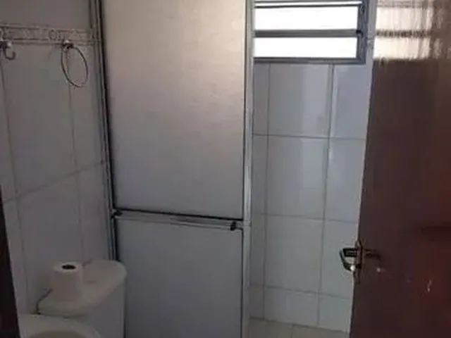 Imagem 3: Casa com 2 Quartos e Garagem a Venda