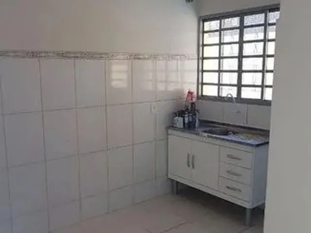 Imagem 8: Casa com 2 Quartos e Garagem a Venda
