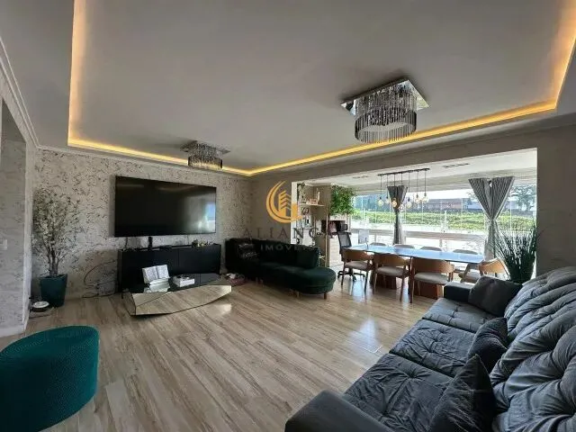 Imagem: O apartamento possui 4 Dormitórios, 2 Suítes, 1 Banheiro,