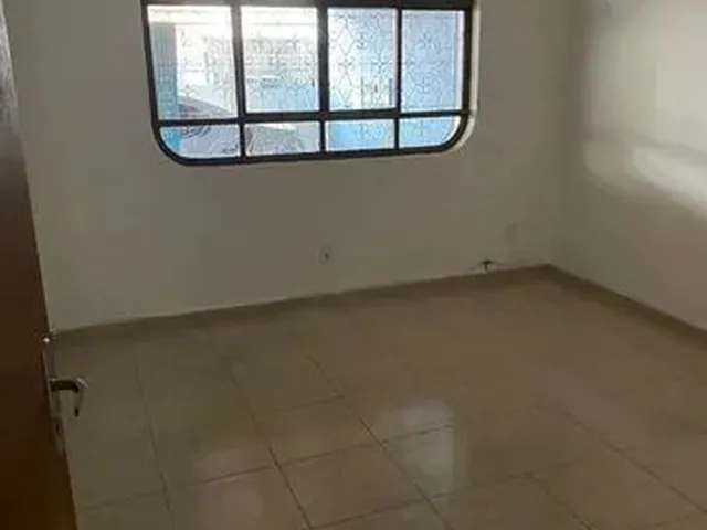 Imagem 4: Alugo Quartos de Casa Sem Mobília ?. Casa Grande com Vários Cômodos