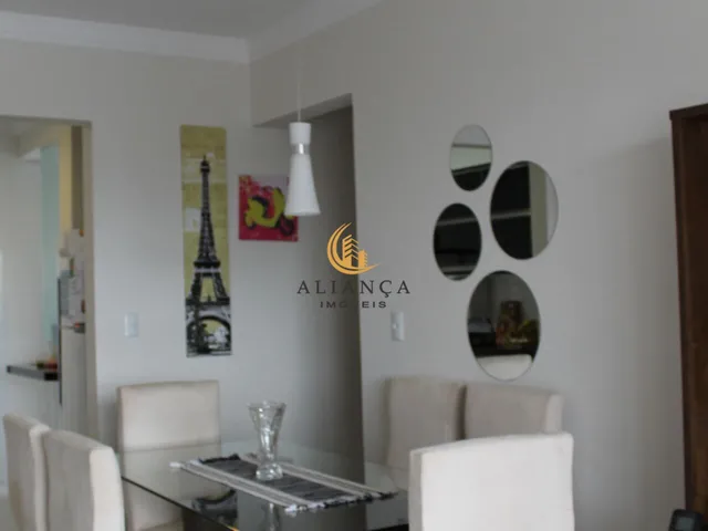 Imagem: O apartamento possui 2 Dormitórios, 1 Suíte, 1 Banheiro,
