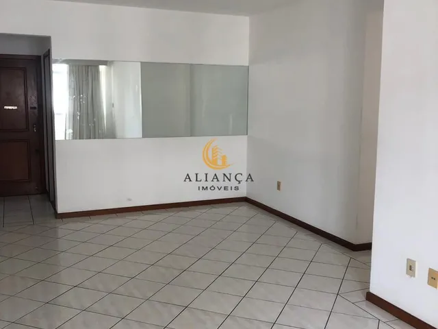 Imagem: O apartamento possui 3 Dormitórios, 1 Suíte, 1 Banheiro,