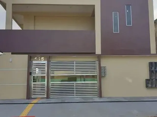 Imagem: O apartamento possui 2 Dormitórios, 1 Suíte, 2 Banheiros,