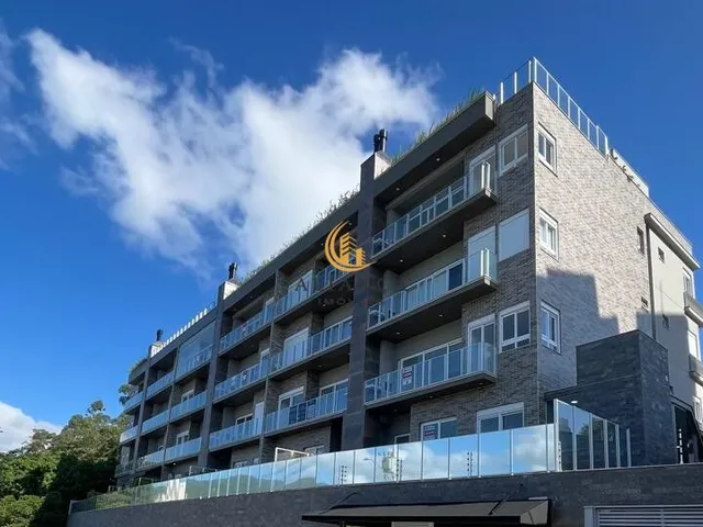 Imagem: O apartamento possui 3 Dormitórios, 1 Suíte, 1 Banheiro,