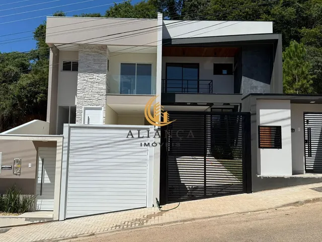 Imagem: Sobrado em Ipiranga, São José/SC