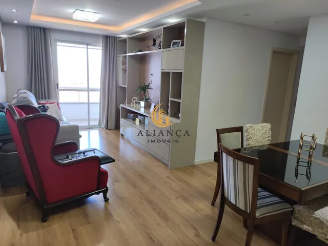 Imagem: O apartamento possui 3 Dormitórios, 1 Suíte, 1 Banheiro,