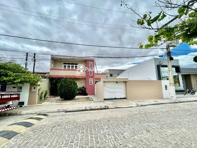Imagem: Casa Tipo Duplex com Piscina, para Venda