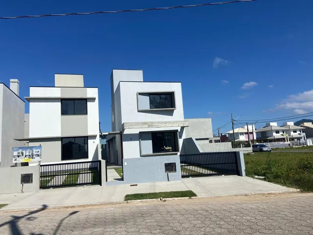 Imagem 2: Casa à venda em Garopaba-SC, bairro Areias da Palhocinha: 3 quartos, 1 suíte, 2