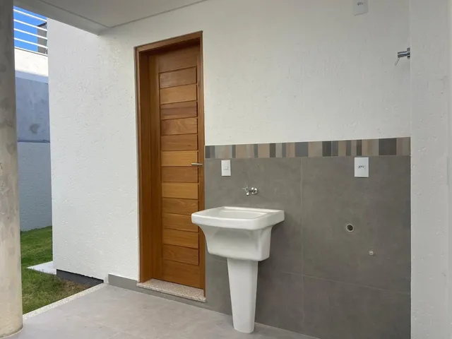 Imagem 3: Casa à venda em Garopaba-SC, bairro Areias de Palhocinha, com 83,00 m² de área
