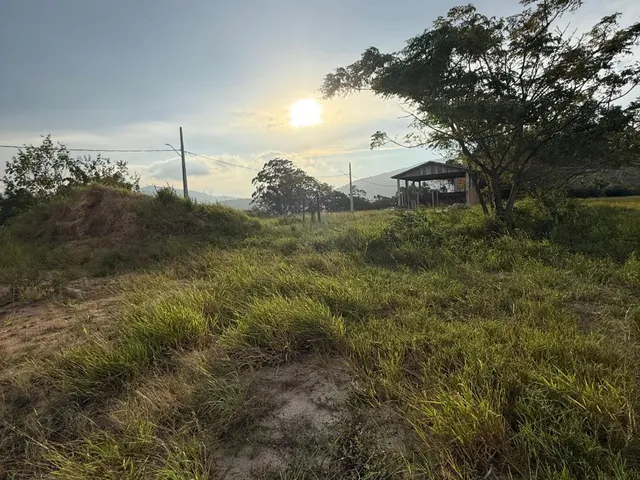 Imagem: Terreno à venda em Garopaba-SC, bairro