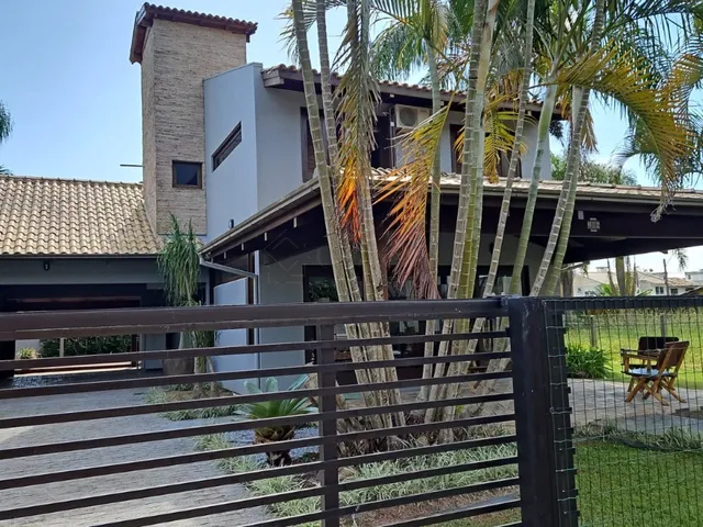 Imagem 4: Casa à Venda ou Locação em Garopaba-SC: 2 Quartos, 1 Suíte, 2 Banheiros, 3 Vagas no