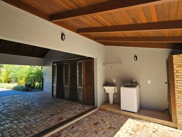 Imagem 11: Casa à Venda ou Locação em Garopaba-SC: 2 Quartos, 1 Suíte, 2 Banheiros, 3 Vagas no