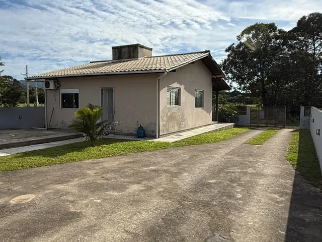Imagem 6: Casa à Venda em Garopaba-SC - Bairro Limpa 2 Quartos, 130m² Venha Conhecer Seu Novo