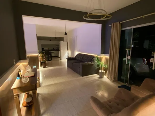 Imagem 10: Casa À Venda em Garopaba-Sc: 2 Quartos, 1 Suíte, 3 Vagas. Oportunidade Única em Localização Privilegiada!