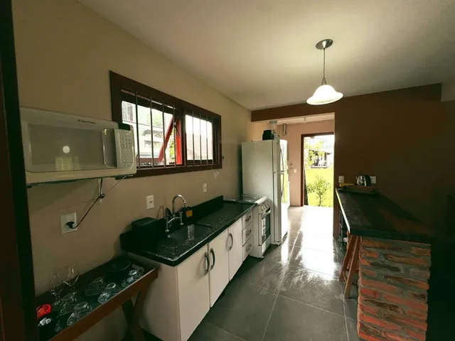 Imagem 4: Imóvel incrível à Venda em Imbituba-SC: Casa na Praia do Rosa com 2 Quartos, 1 Sala, 2