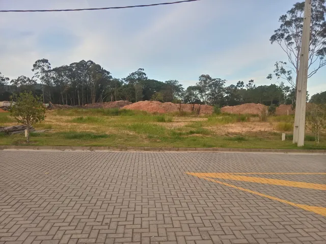 Imagem 1: Oportunidade Única: Terreno de 360m² em Garopaba-SC, pronto para construir!