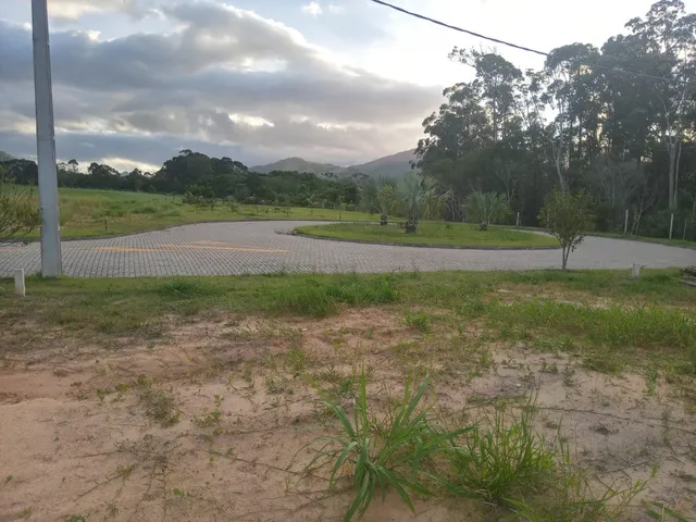 Imagem 2: Oportunidade Única: Terreno de 360m² em Garopaba-SC, pronto para construir!