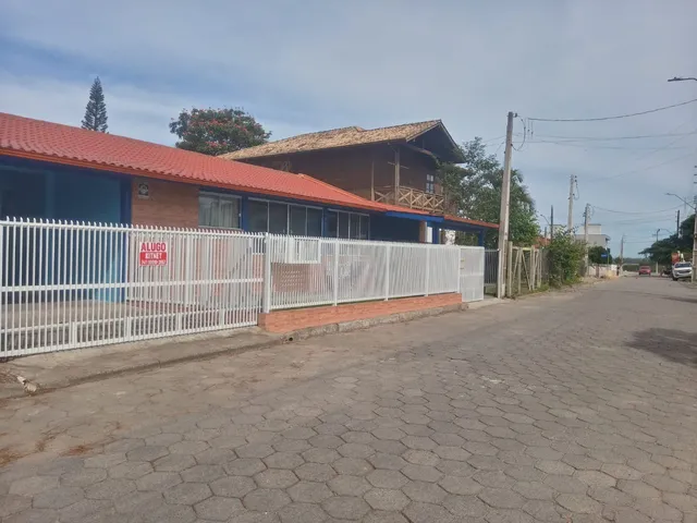 Imagem 5: Oportunidade única! Casa com Escritura Pública e 2 Kitnets no Campo Duna em Garopaba-SC