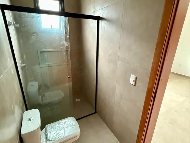 Imagem 6: Casa à Venda em Garopaba-SC: Sobrado no Panorâmico - 3 quartos, 1 suíte, 2 salas, 3