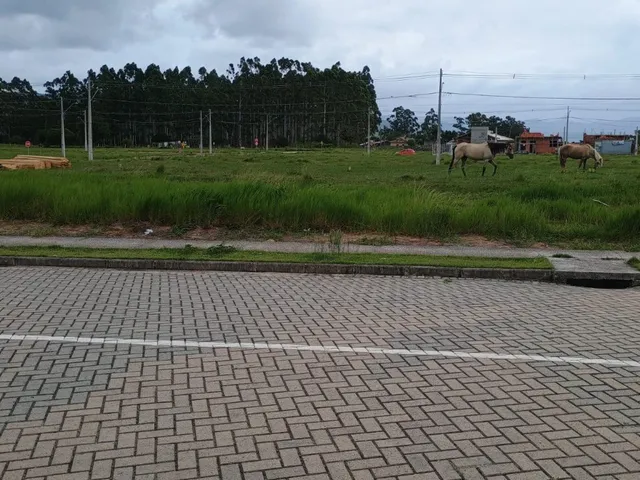 Imagem: Terreno à Venda em Imbituba-SC - Bairro