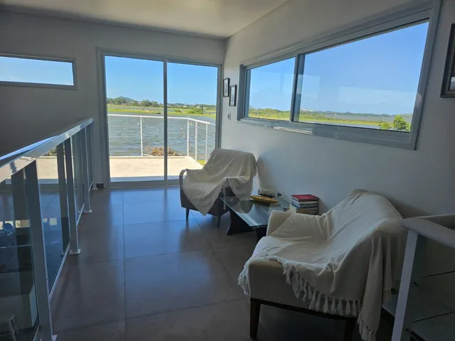 Imagem 5: Imóvel de Luxo em CondomÍnio: Casa com 4 Quartos e 3 Suítes em...