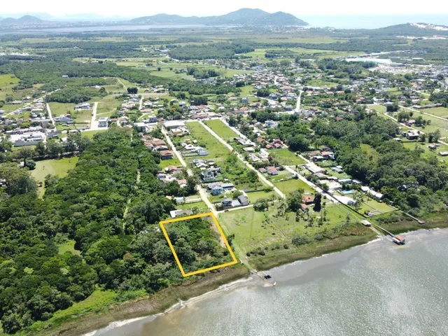 Imagem: Terreno Exclusivo à Beira da Lagoa de Ibiraquera