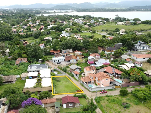 Imagem: Terreno à venda em Imbituba-SC, no bairro