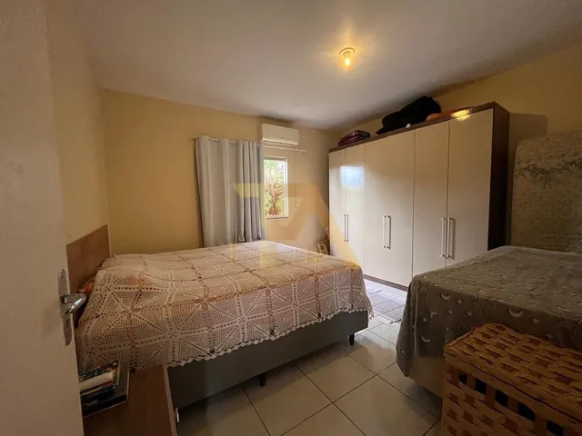 Imagem 2: Imperdível oportunidade de adquirir casa com 2 quartos, sala, banheiro, 5 vagas de