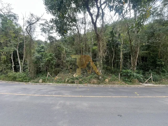 Imagem: Terreno amplo com matrícula no bairro Macacu