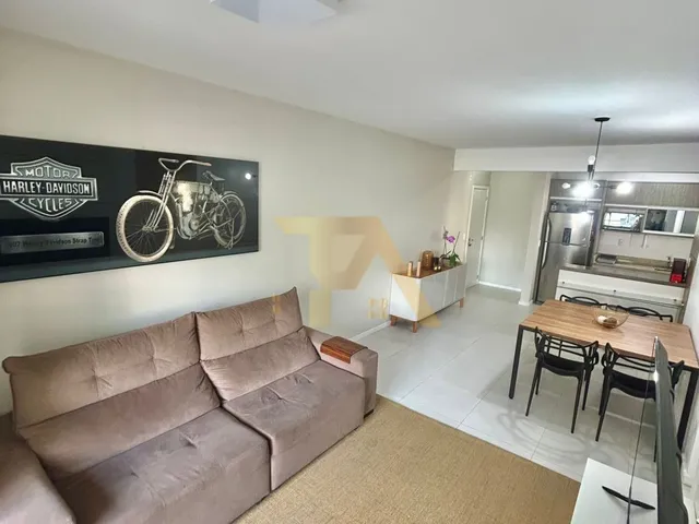 Imagem: O apartamento possui 2 Dormitórios, 1 Suíte, 1 Banheiro,