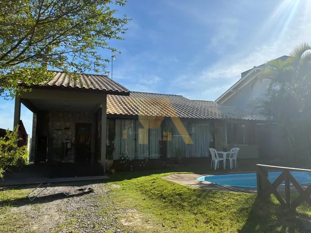 Imagem: Casa com 4 dormitórios e piscina próxima