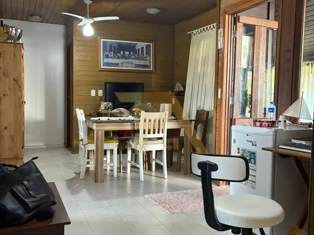 Imagem 2: Casa com 4 dormitórios e piscina próxima à lagoa ? Campo