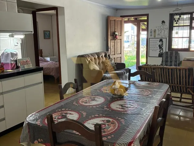 Imagem 6: Casa com edícula no Centro de Garopaba