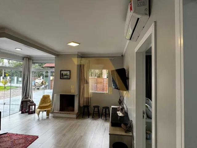 Imagem 3: Casa com 3 quartos e ampla área de lazer na Barrinha em Garopaba