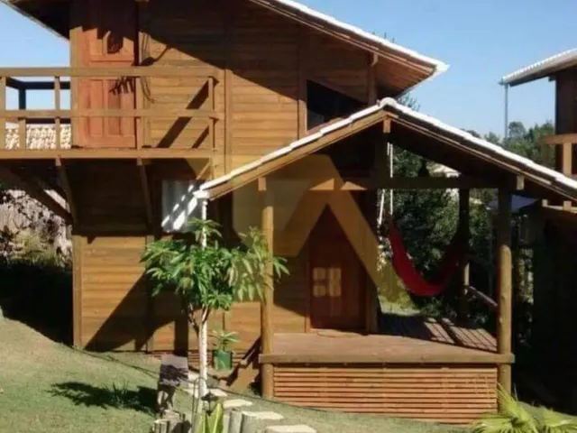 Imagem 7: Pousada com cabanas e casa principal na Praia do Rosa